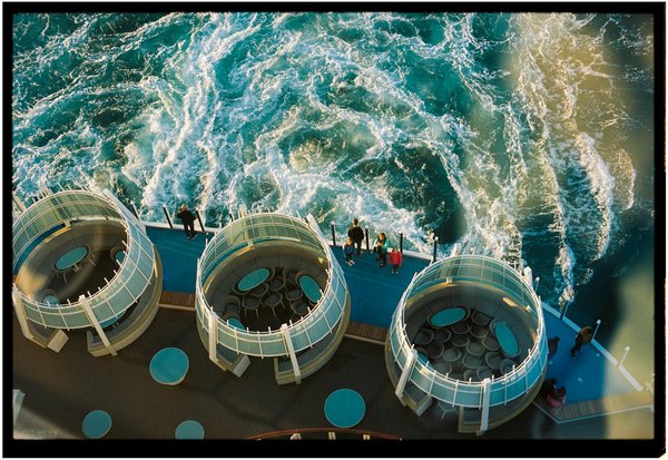 Quelles croisières permettent de découvrir les bioluminescences en mer des Caraïbes?